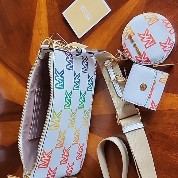 Michael Kors Jet Set Travel White Crossbody Signature Print Set - Picture 14 of 15